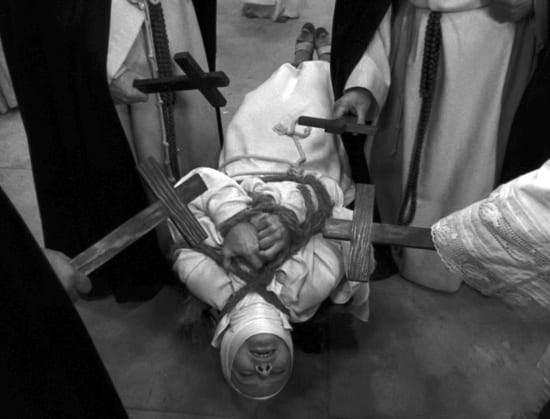 #MacabroNocturno presenta: De monjas y posesos
