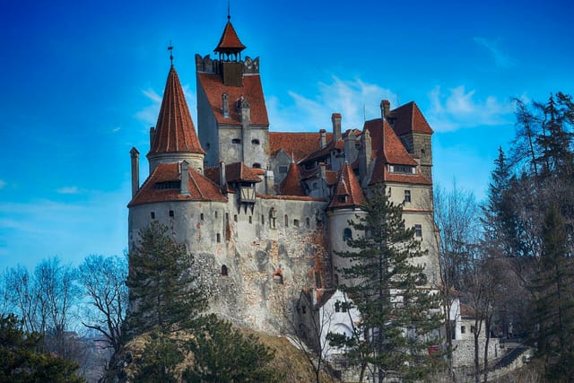 #MacabroTurísticoVirtual: Haz un tour virtual por el Castillo de Drácula (Castillo de Bran)