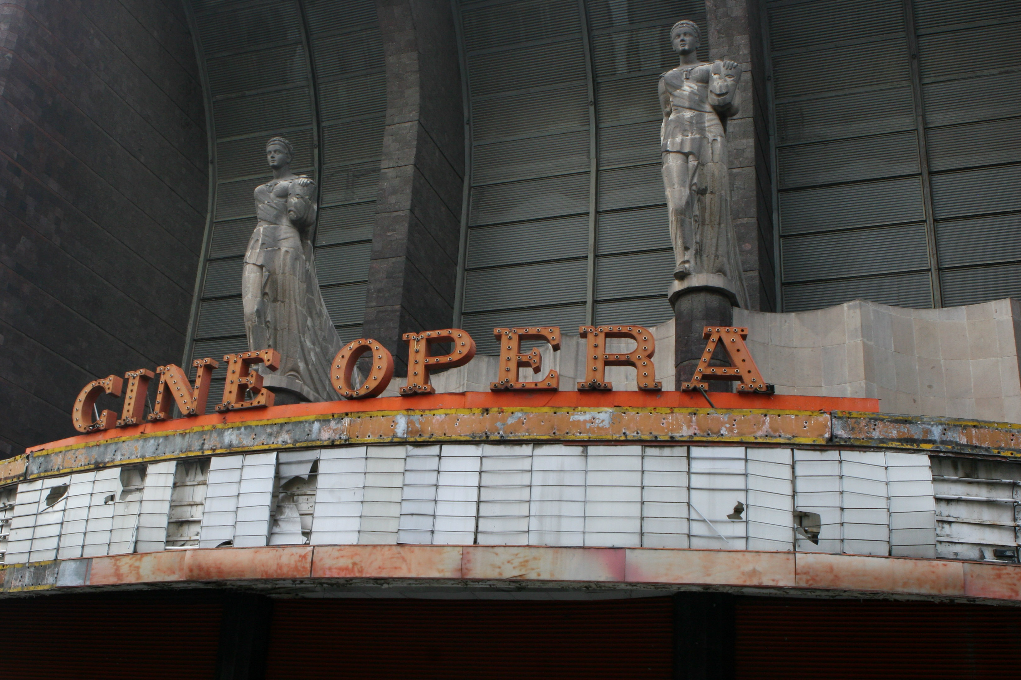 #MacabroTurístico: El cine Ópera